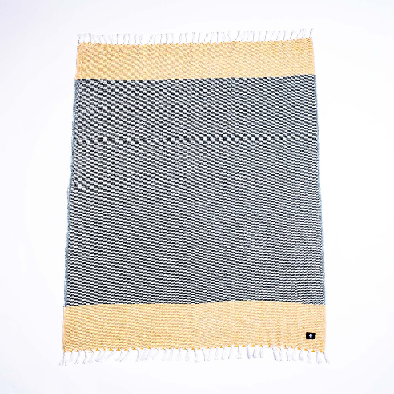 Drake General Store - Baffin Throw - Green